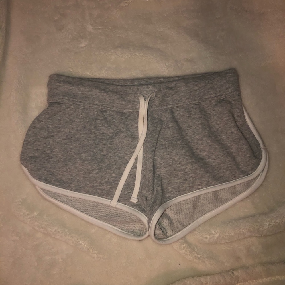 Grey soft short!